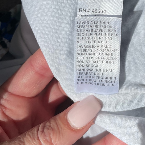 SPLENDID NWT “TROPICS SPOT” ONE PIECE SIZE LARGE (10-12 w/ removable pads) I - Picture 4 of 9